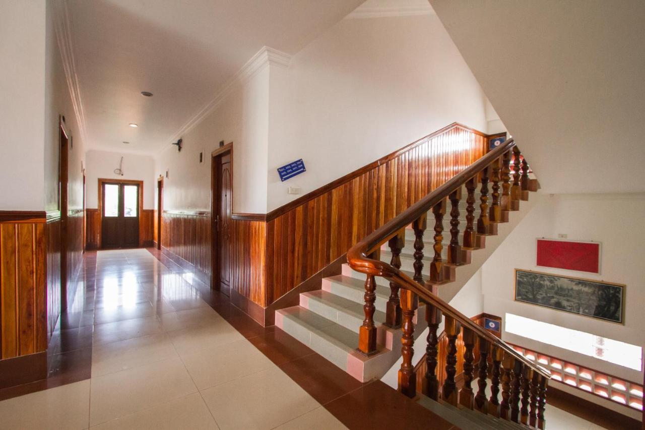 Botoum Hotel Sisophon Ngoại thất bức ảnh