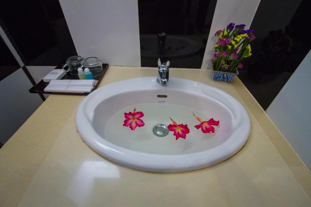 Botoum Hotel Sisophon Phòng bức ảnh